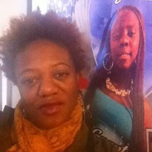 Meet your Posher, Yolanda